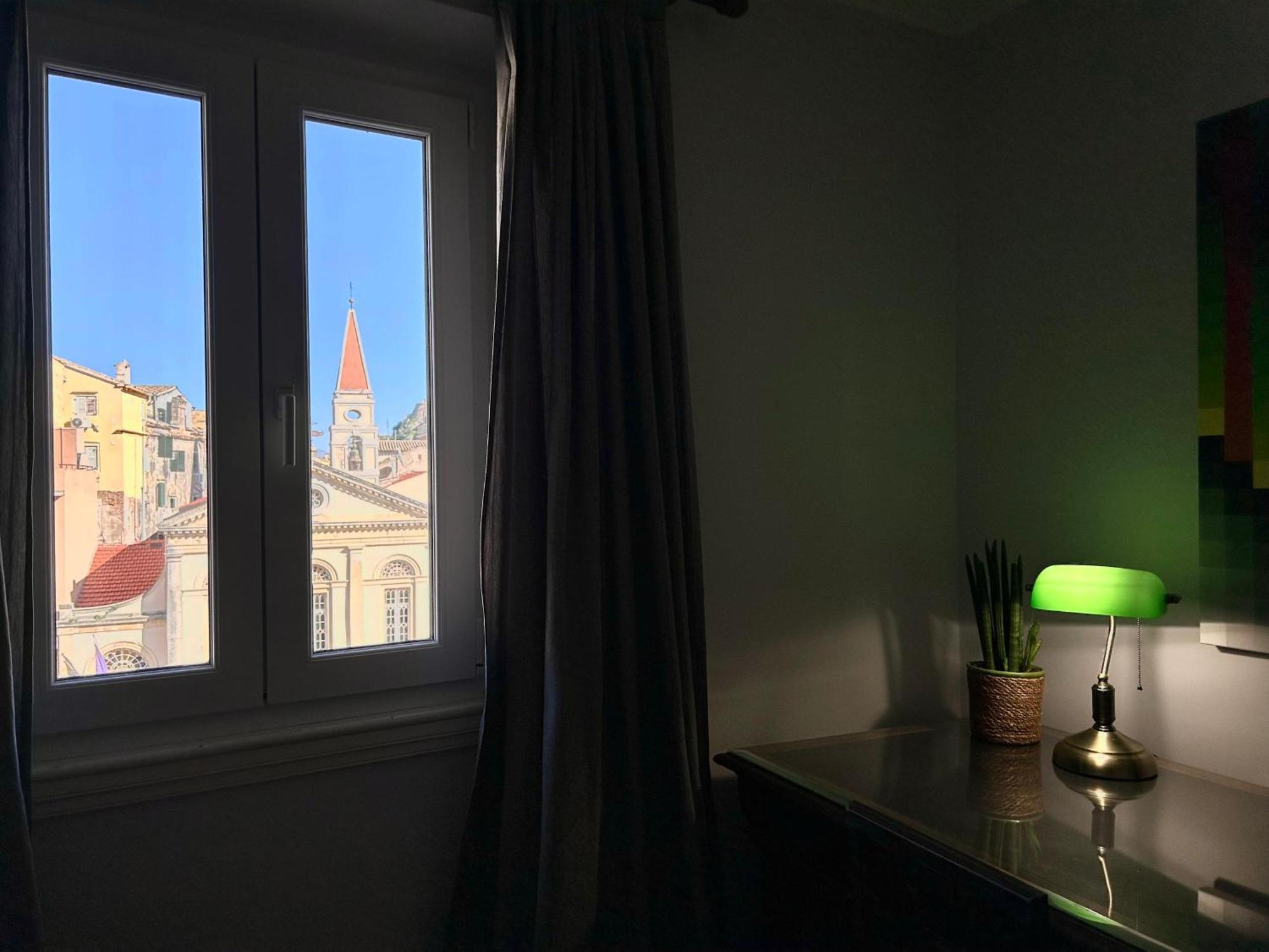 "San Giacomo Square Apt." In The Heart Of Old Town Corfu  Экстерьер фото