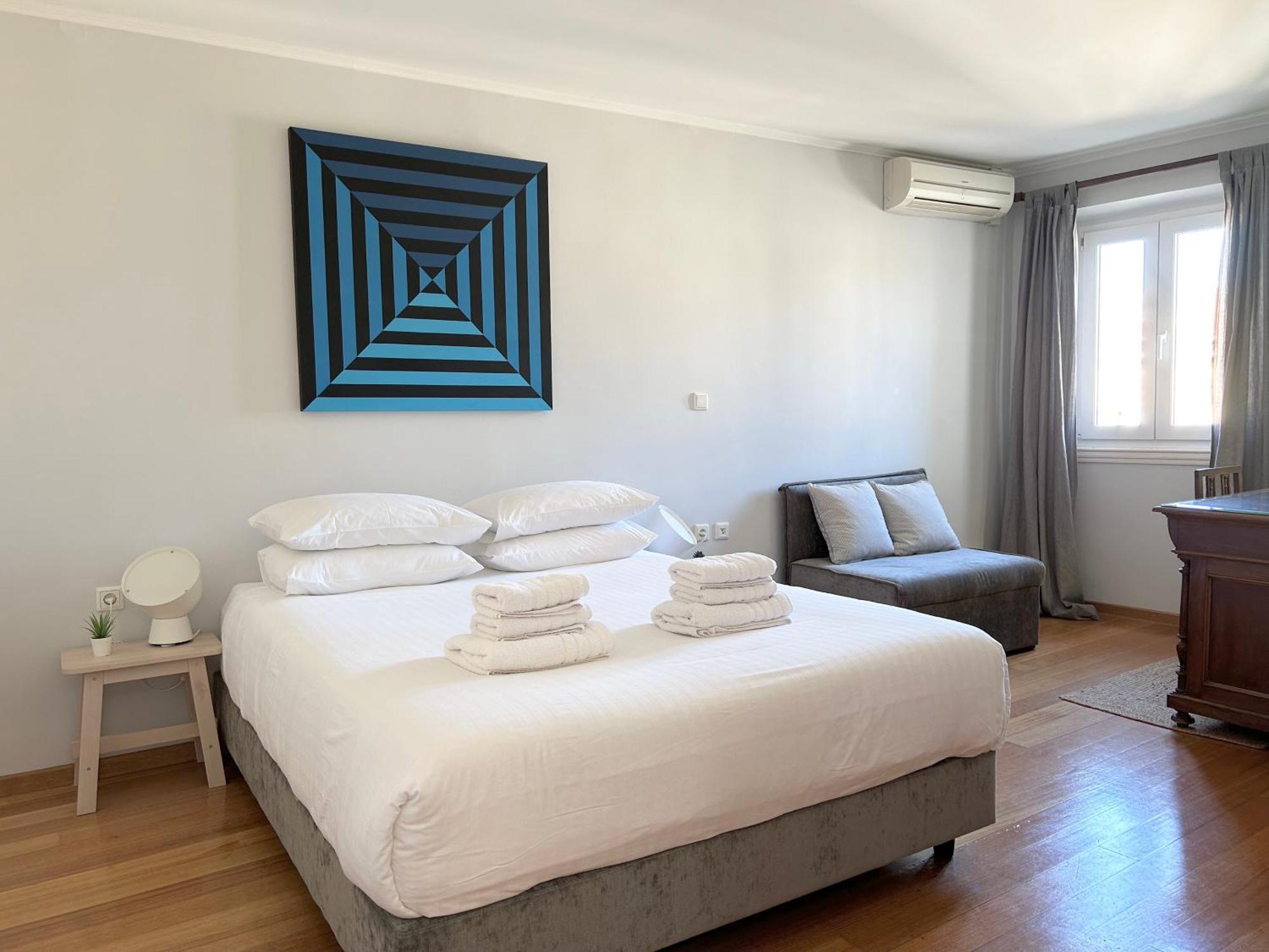 "San Giacomo Square Apt." In The Heart Of Old Town Corfu  Экстерьер фото