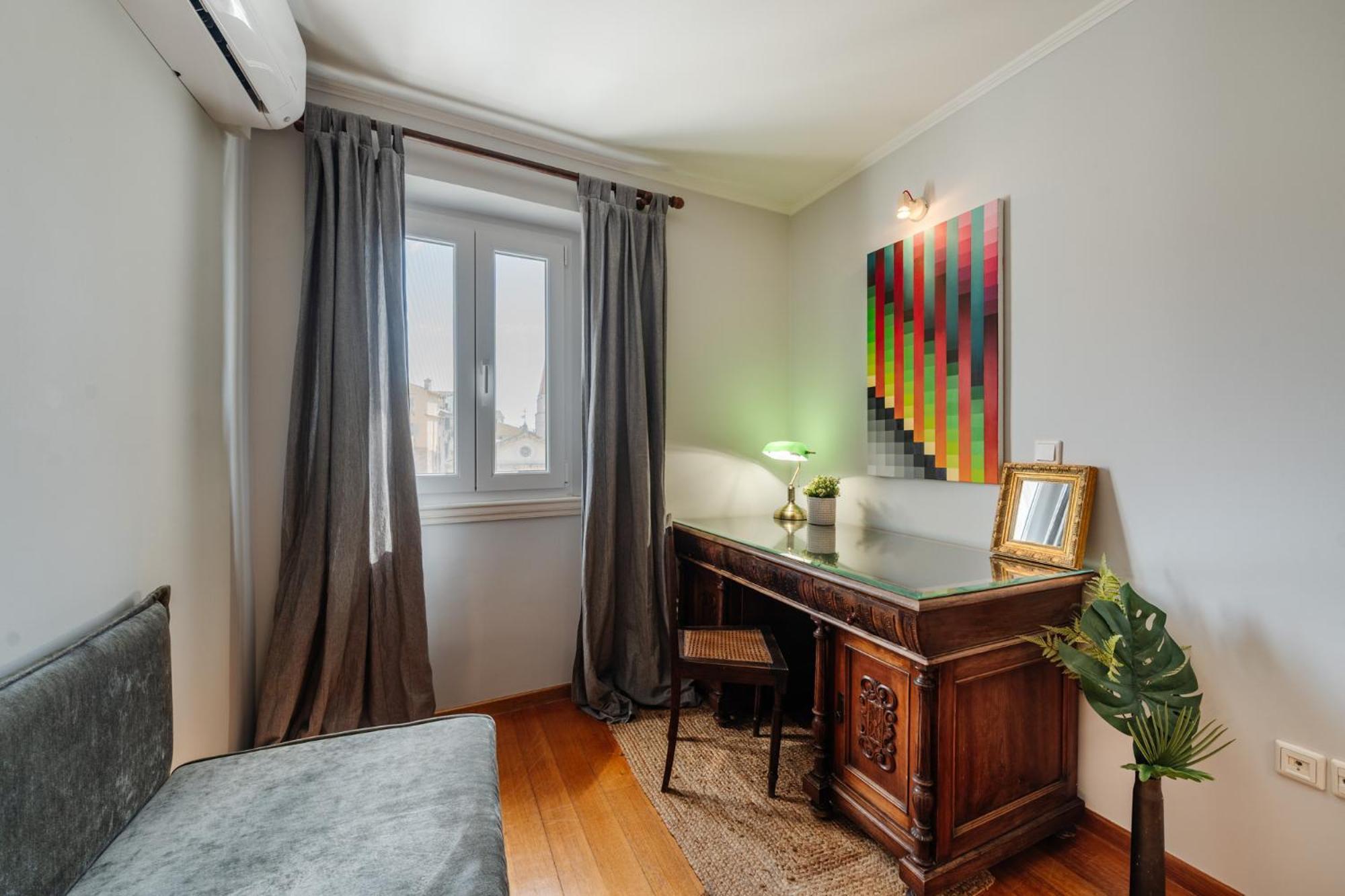 "San Giacomo Square Apt." In The Heart Of Old Town Corfu  Экстерьер фото